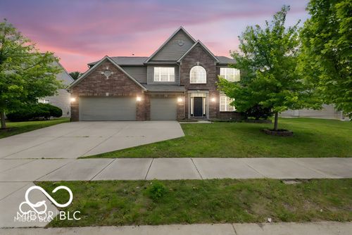 12997 Bartlett Dr, Fishers, IN, 46037-8931 | Card Image