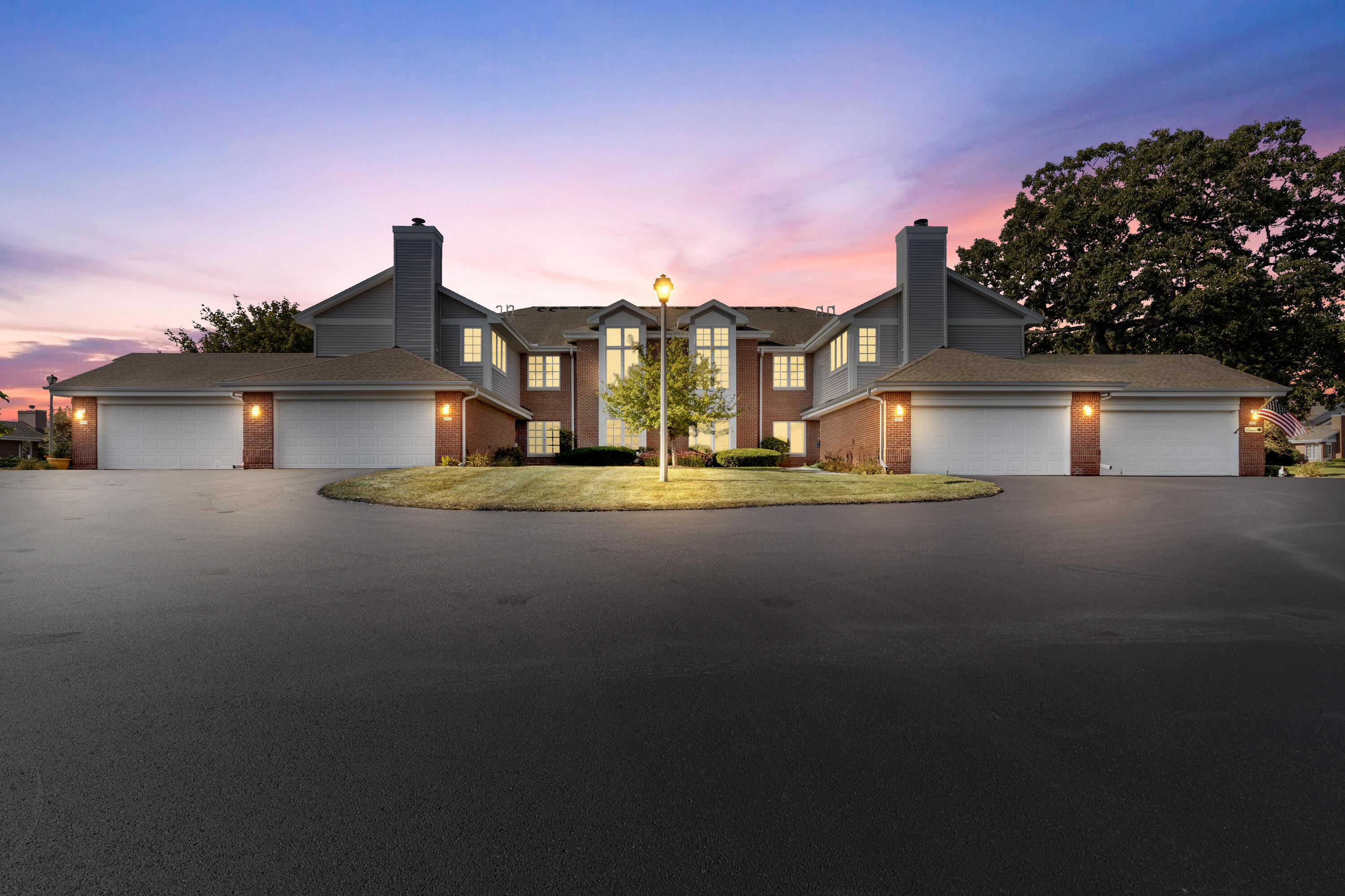 Woodbridge Dr, Greendale, WI 53129