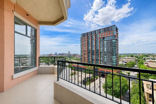 1008-2828 Hood St, Dallas, TX, 75219-7809 | Card Image