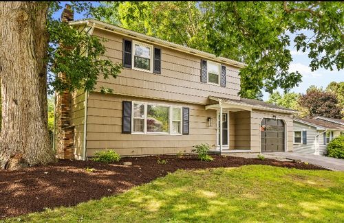 33 Lisand Dr, Fairport, NY, 14450-2315 | Card Image