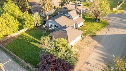 33504 Se 43rd St, Fall City, WA, 98024-5011 | Card Image