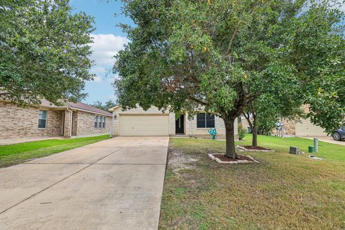 301 Bird Dog Bnd, Bastrop, TX, 78602-3993 | Card Image