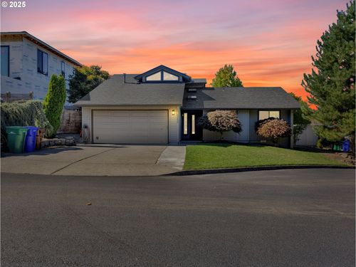 13635 Se 124th Pl, Clackamas, OR, 97015-8606 | Card Image