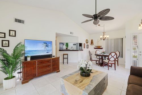 apt-101-8 Via De Casas Sur, Boynton Beach, FL, 33426-8840 | Card Image