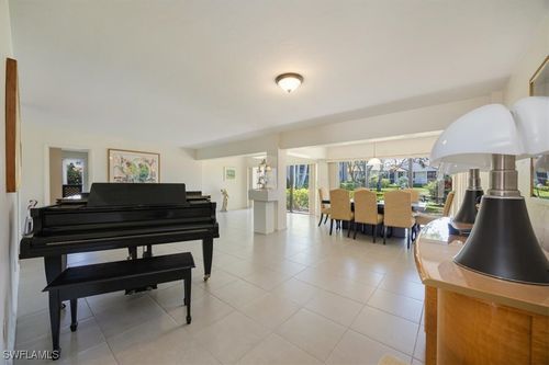 unit-101-576 Retreat Dr, NAPLES, FL, 34110-8071 | Card Image