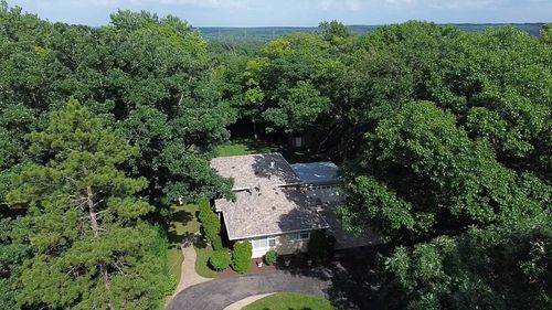 11S047 Palisades Rd, Burr Ridge, IL, 60527-6817 | Card Image