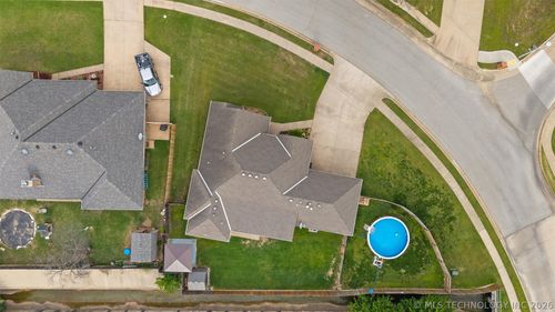 5712 Hazel Rd, Bartlesville, OK, 74006-7952 | Card Image