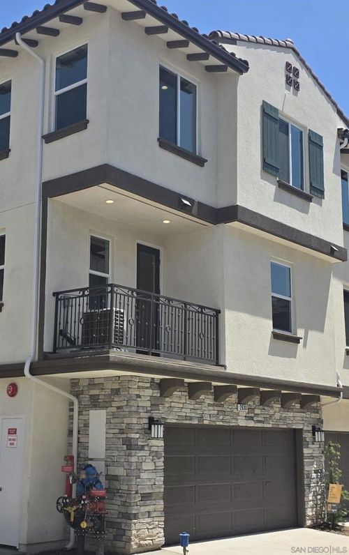 2630 Buckwheat Gln, Escondido, CA, 92025-0009 | Card Image