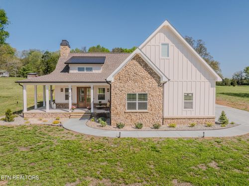 818 Sophie Dr, Greenback, TN, 37742-3018 | Card Image