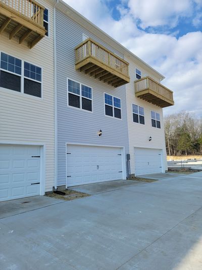 313 Moshe Feder Way, Townhouse with 5 bedrooms, 3 bathrooms and 2 parking in La Vergne TN | Image 3