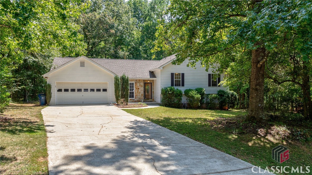 Travis Dr, Athens, GA 30606