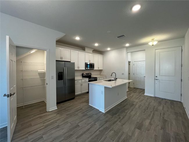 4067 Via Sienna Cir, Townhouse with 2 bedrooms, 3 bathrooms and null parking in SARASOTA FL | Image 11