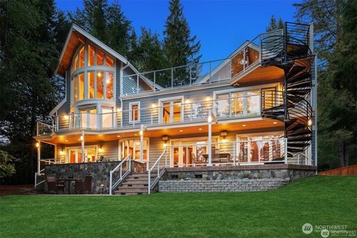 11009 317th Ave Ne, Carnation, WA, 98014-9715 | Card Image