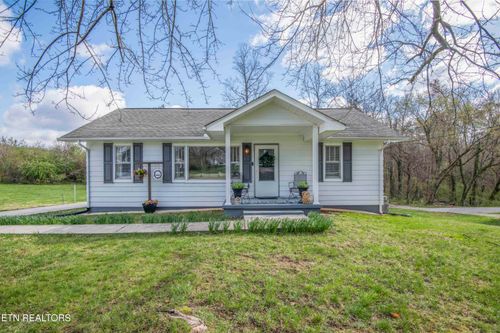 125 Clark Ave, Harriman, TN, 37748-7206 | Card Image