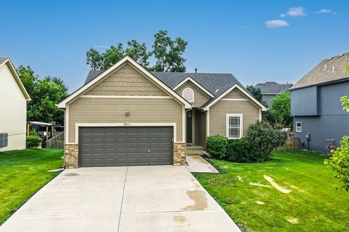 20444 W 125th Ter, Olathe, KS, 66061-7857 | Card Image