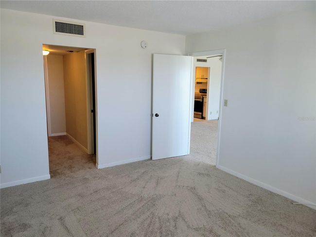APT-1001 - 400 64 Th Ave, Condo with 1 bedrooms, 2 bathrooms and null parking in ST PETE BEACH FL | Image 11