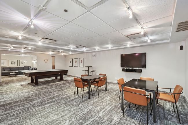 APT-3707 - 30 E Huron St, Condo with 2 bedrooms, 1 bathrooms and null parking in CHICAGO IL | Image 24