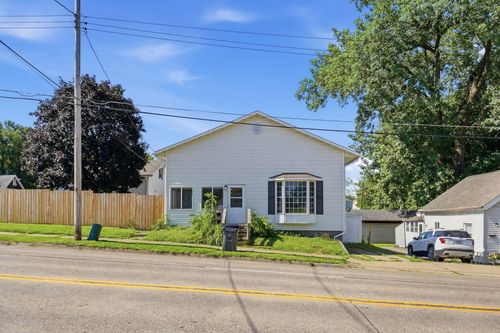 1105 Spring St, Burlington, IA, 52601-4951 | Card Image