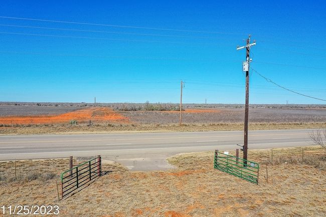 3 Us Hwy 85, Home with 0 bedrooms, 0 bathrooms and null parking in Dilley TX | Image 26