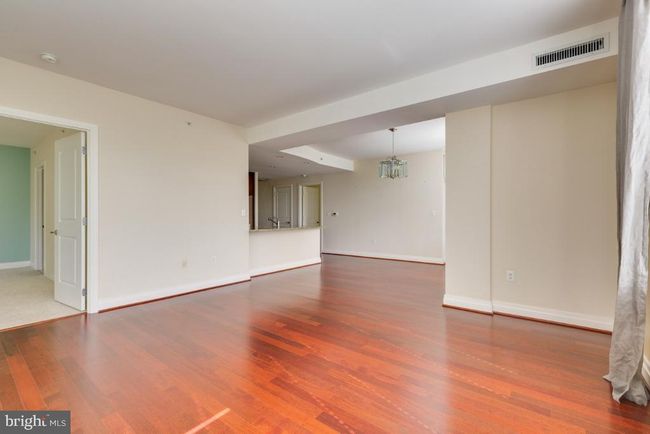 APT-217 - 8220 Crestwood Heights Dr, Condo with 2 bedrooms, 2 bathrooms and null parking in MCLEAN VA | Image 9