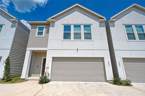 882 Fortune St, Houston, TX, 77088-6257 | Card Image
