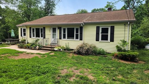 77 Chestnut Hill Rd, Millville, MA, 01529-1572 | Card Image