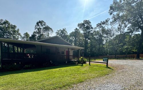 290 Green Acres Dr, Evington, VA, 24550-2271 | Card Image