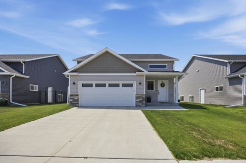 1204 Marlys Dr W, West Fargo, ND, 58078-2953 | Card Image