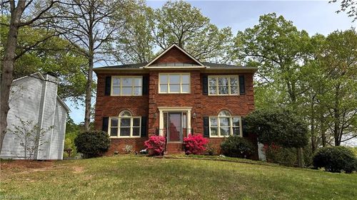 2251 Nettlebrook Dr, Winston Salem, NC, 27106-9412 | Card Image