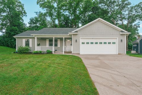 7813 3rd St, Dexter, MI, 48130-1204 | Card Image