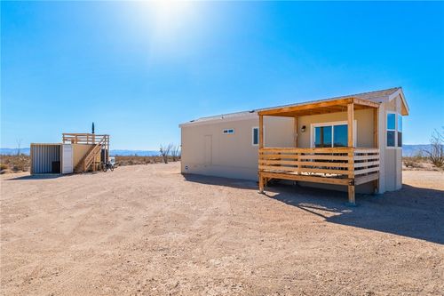 14111 S Dateland Rd, Yucca, AZ, 86438 | Card Image