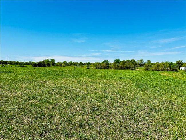 8889 Ne Highway 52, House other with 3 bedrooms, 1 bathrooms and null parking in Windsor MO | Image 47