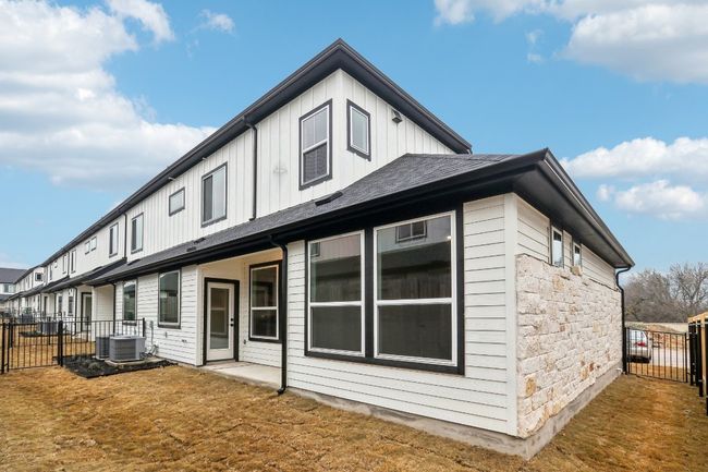 UNIT-1104 - 2600 Gattis School Rd, Condo with 3 bedrooms, 3 bathrooms and 2 parking in Round Rock TX | Image 34