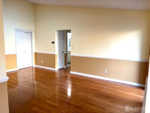 98 Keystone Ct, Edison, NJ, 08817-3794 | Card Image