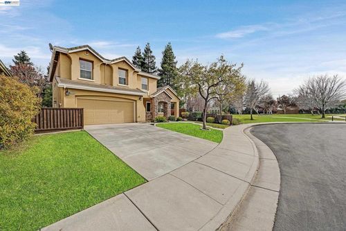 4726 Dandelion Loop, Tracy, CA, 95377-8773 | Card Image