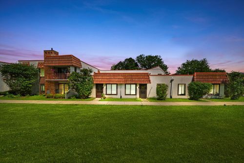 apt-105-743 E Fullerton Ave, Glendale Heights, IL, 60139-2944 | Card Image