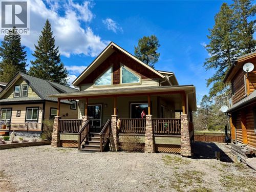 8-4868 Riverview Dr, Edgewater, BC, V0A1E0 | Card Image