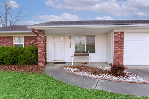 501 6th St, Stigler, OK, 74462-2200 | Card Image