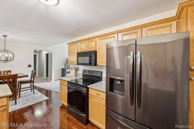09-1324-Dufree-Blvd-Howell-MI-48843-WindowStill-18.jpg | Image 10