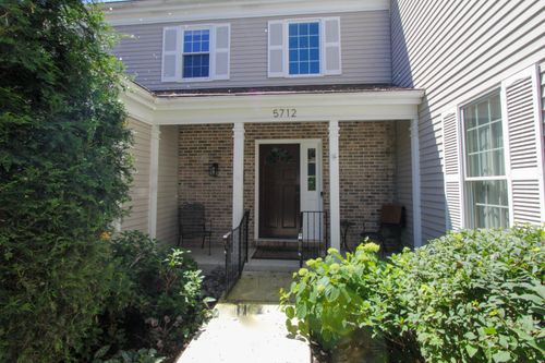 5712 Foxgate Ln, Hinsdale, IL, 60521-4977 | Card Image