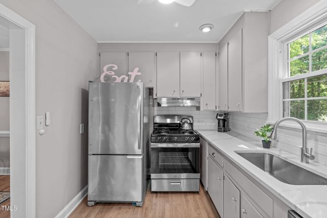 Kitchen | Image 15