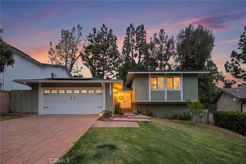 5522 Modena Pl, Agoura Hills, CA, 91301-1913 | Card Image