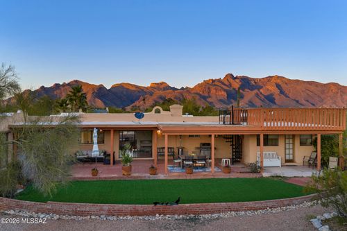 800 E Camino Alberca, Tucson, AZ, 85718-2920 | Card Image