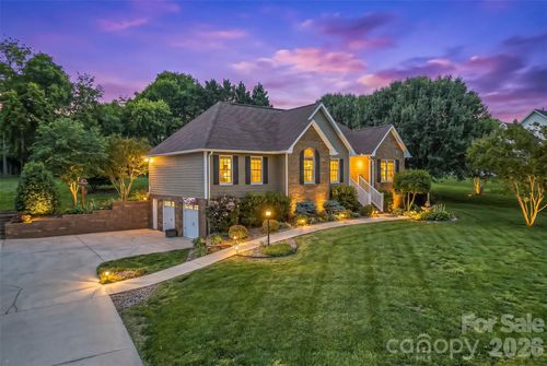 4129 Black Oak Rd, Hickory, NC, 28602-9742 | Card Image