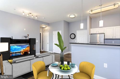 apt-104-319 W Franklin St, BALTIMORE, MD, 21201-5020 | Card Image