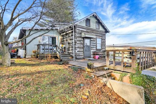 38 W Penn St, LENHARTSVILLE, PA, 19534 | Card Image