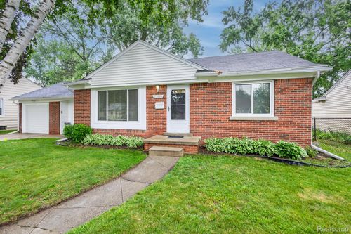 23060 Lilac St, Farmington, MI, 48336-3345 | Card Image