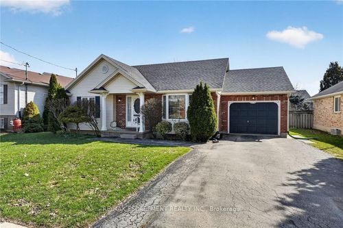 2469 Shurie Rd, Smithville, ON, L0R2A0 | Card Image