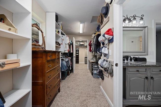 2123 E 3970 N, House other with 4 bedrooms, 3 bathrooms and 2 parking in Filer ID | Image 25