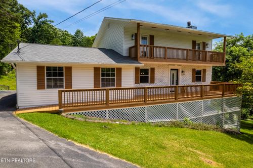 2004 Plumb Ridge Rd, Knoxville, TN, 37932-1637 | Card Image